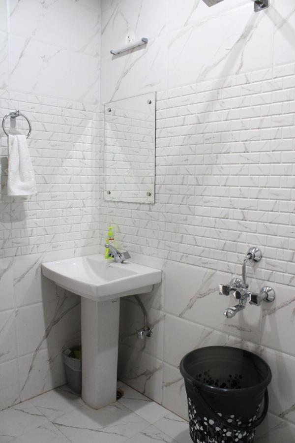 Him Aashrey B&B Homestay שימלה מראה חיצוני תמונה