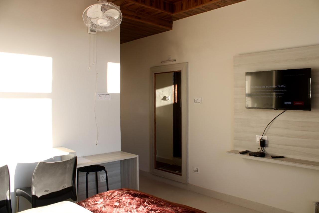 Him Aashrey B&B Homestay שימלה מראה חיצוני תמונה